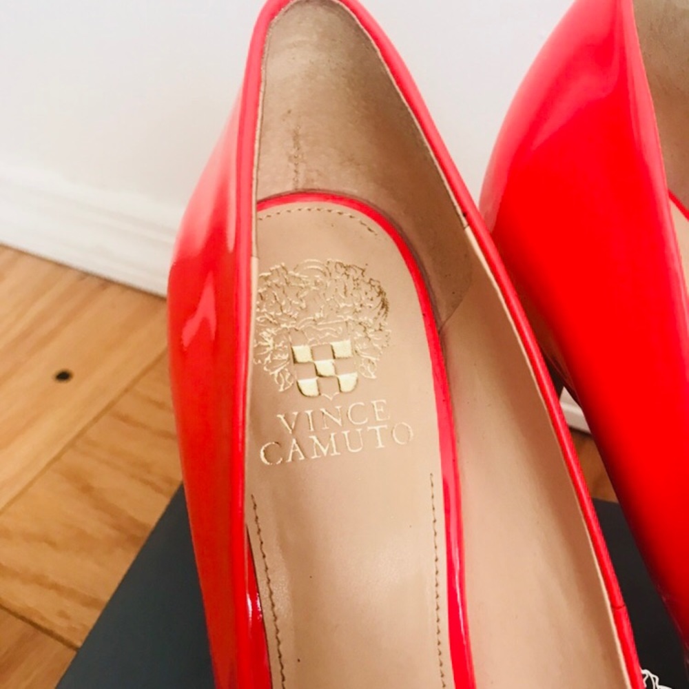 Shoes - Picture 3 of 7
